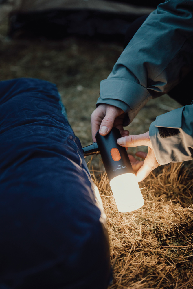 Nordic Drift Titan draagbare luchtpomp & campinglamp