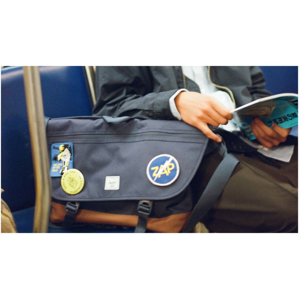 Herschel Cove gerecyclede schoudertas 22,5 l