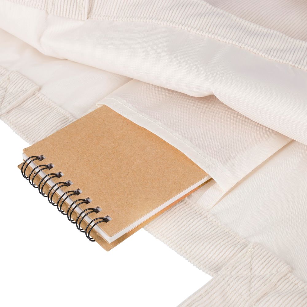 Corduroy draagtas Tino