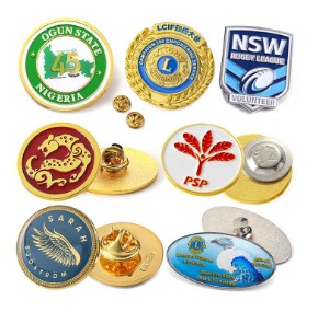 Custom made pins (insignes)
