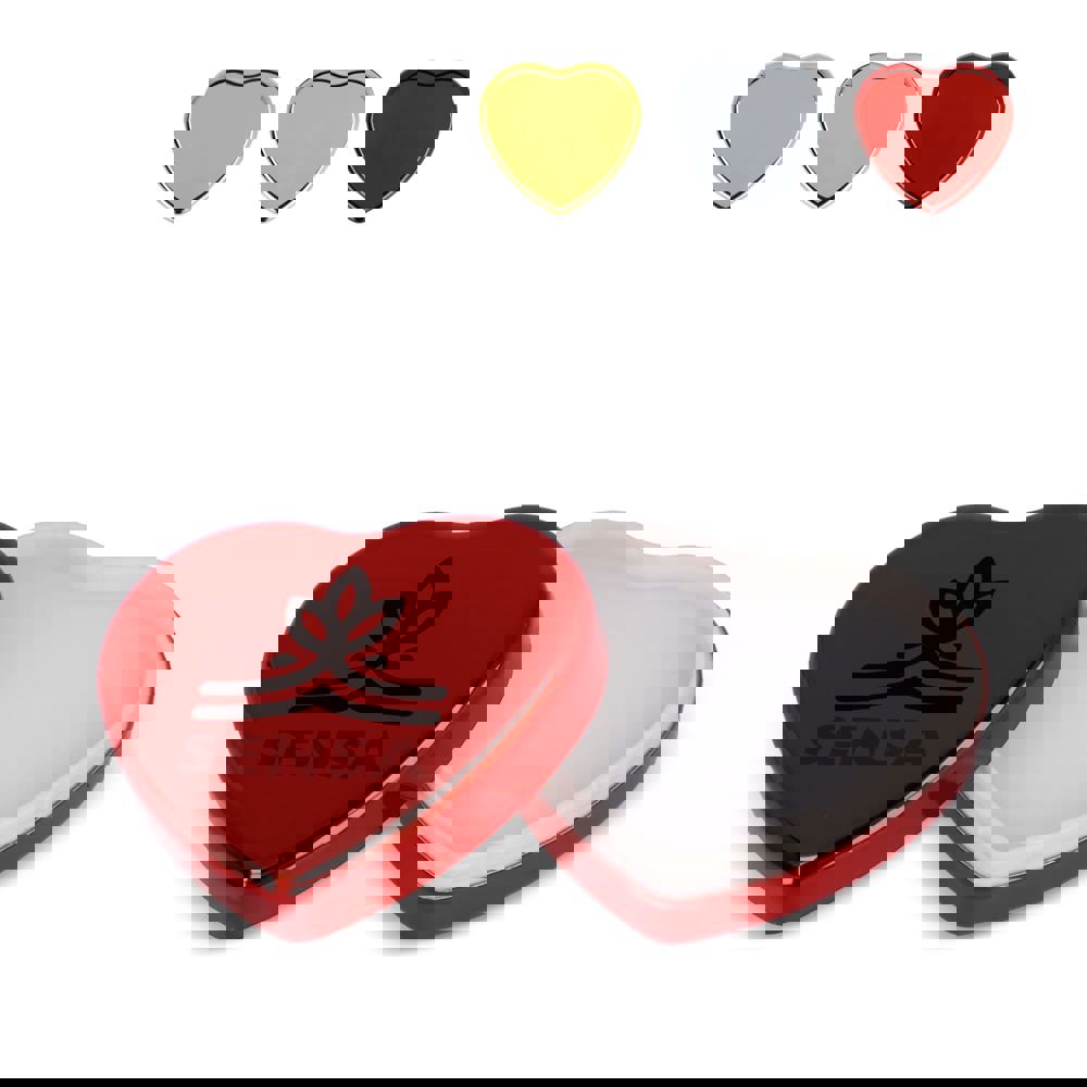 Platte metallic lippenbalsem in hartvorm